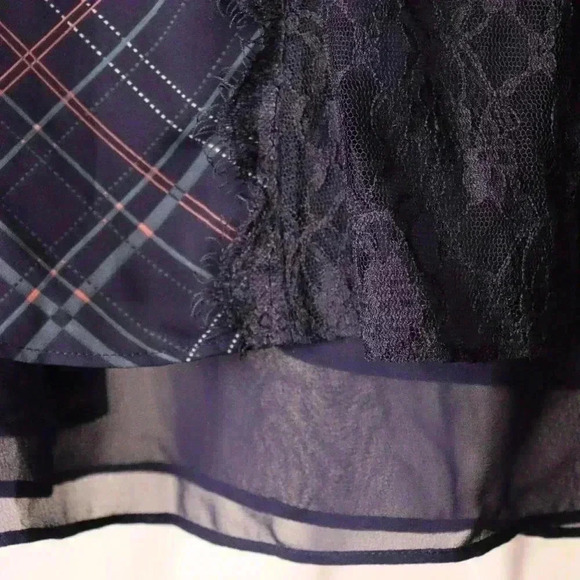 LC Lauren Conrad patterned blouse with lace back size L women flared ruffle cuff - Picture 4 of 11